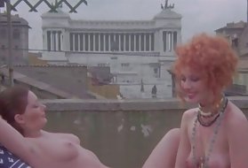 Edwige fenech un tur tanzi neapbruņotu no jaunava, vērsis ir klasisks