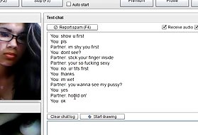 Vainas āzijas teen spēlēt ar matains incītis par chatroulette